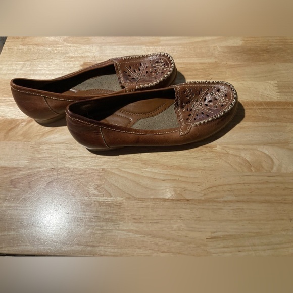 Thom Mcan slip on loafers in size 8W in good condition. See pics for details - Picture 2 of 11